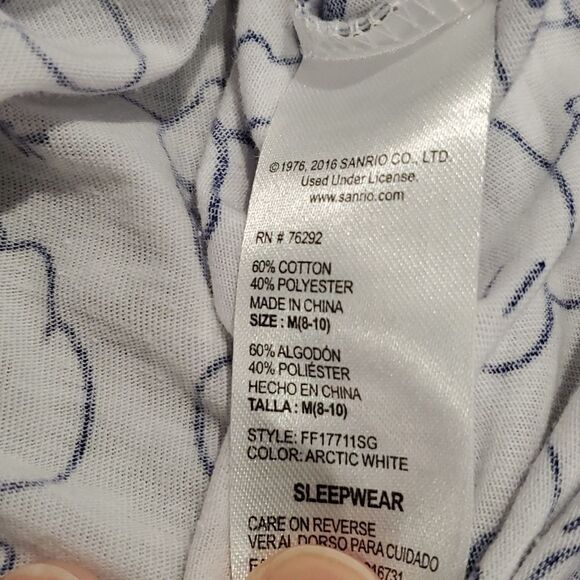 Hello Kitty Sanrio Tossed Super Soft Sleep Top Tee Shirt Sz M 723 - Picture 7 of 8